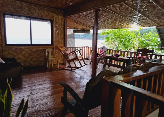 Shey\'S Travellers Inn