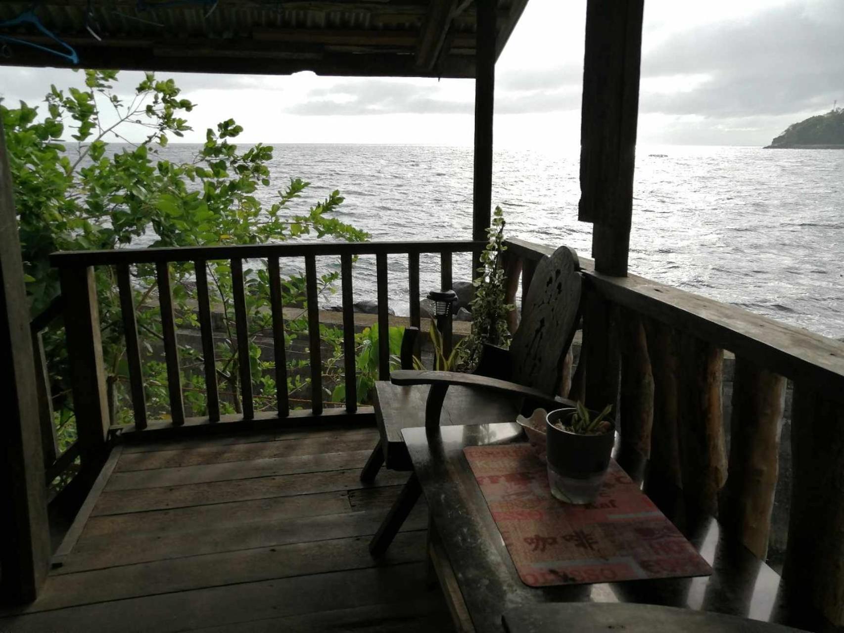 Shey's Travellers Homestay Mambajao